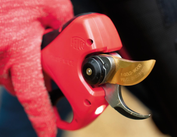FELCO 834W Elektrické nožnice so strihom do 34 mm (pre sady)