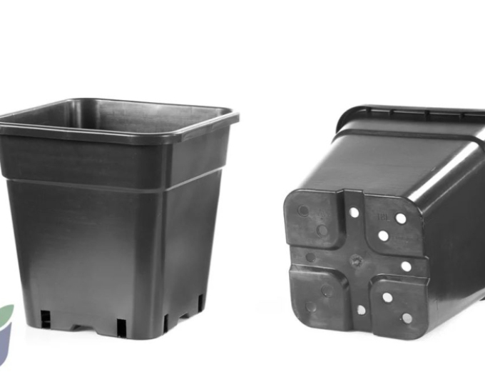 Kvetináč plastový vysoký štvorcový 18L, 30 x 31 cm